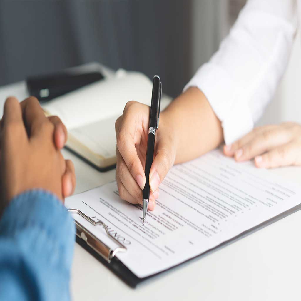 Contracts & StrategIc AdvIsory